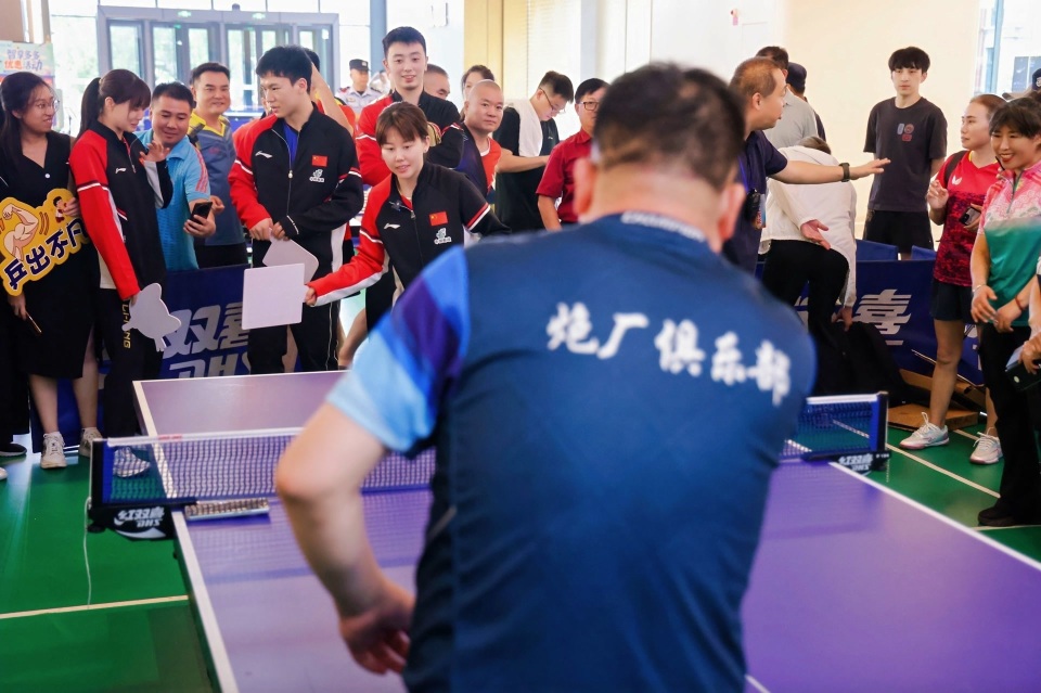 他表示, 立即引来球 他表示, 立即引来球