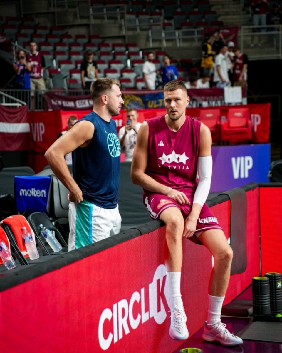 击败他们, ulNCA, 篮板 击败他们, ulNCA, 篮板